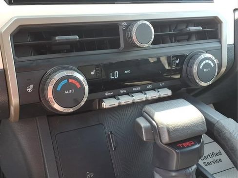Used 2024 Toyota Tacoma TRD Off-Road w/ TRD Off Road Upgrade Package AWD/4WD image 9