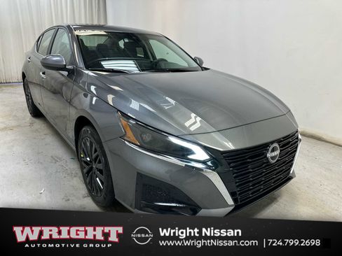 New 2025 Nissan Altima 2.5 SV image 1