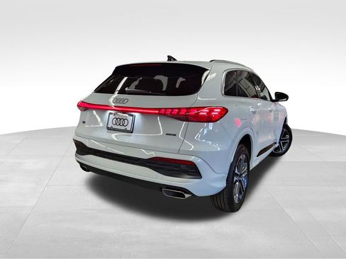 Certified 2025 Audi Q5 Premium Plus w/ Premium Plus image 7