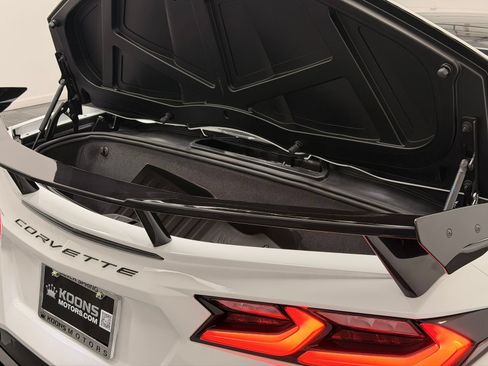 Used 2022 Chevrolet Corvette Stingray Preferred Conv w/ Z51 Performance Package RWD image 48