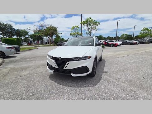 New 2026 Alfa Romeo Tonale w/ Red Premium Package AWD/4WD image 37