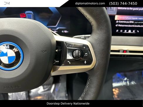 Used 2025 BMW iX xDrive50 w/ Premium Package image 30