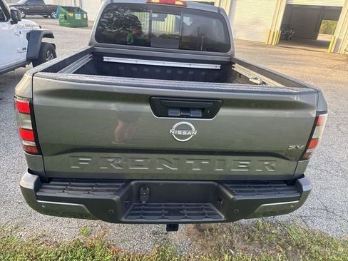 Used 2024 Nissan Frontier SV w/ SV Convenience Package image 4