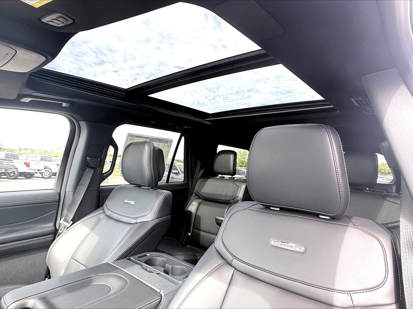 New 2027 Ford Expedition Platinum w/ Stealth Appearance Package AWD/4WD image 10