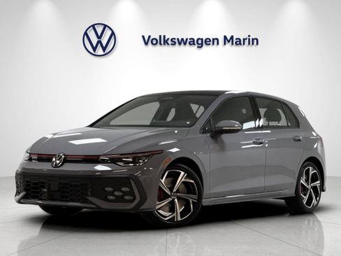 New 2026 Volkswagen Golf SE FWD image 1