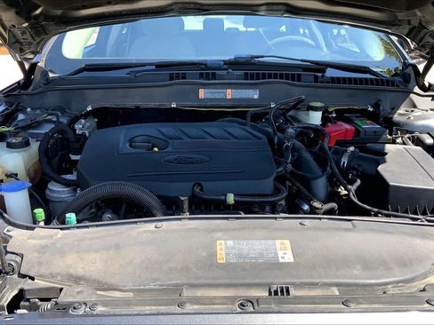Used 2017 Ford Fusion SE FWD image 30