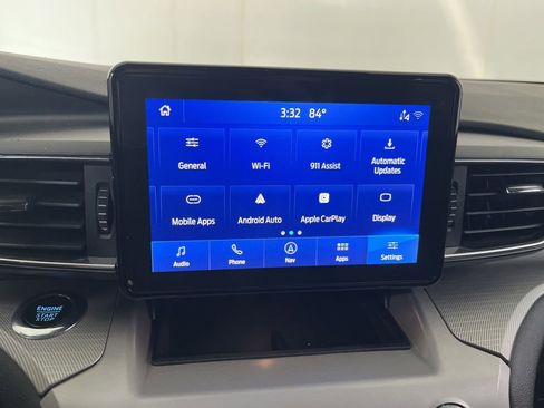Used 2023 Ford Explorer XLT w/ Equipment Group 202A AWD/4WD image 71