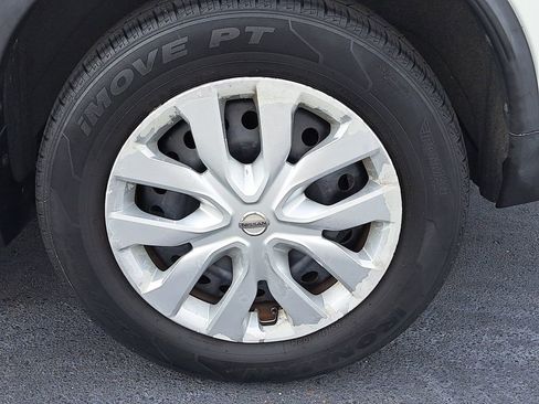 Used 2015 Nissan Rogue S image 5