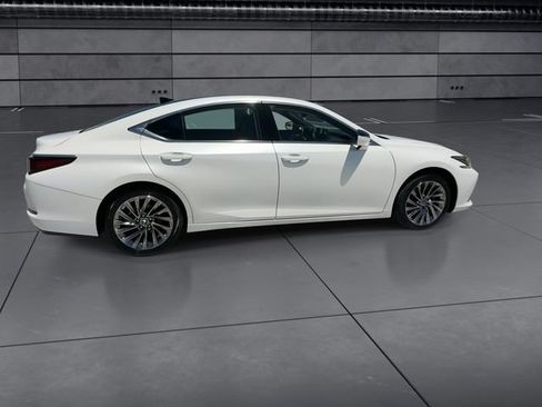 Certified 2024 Lexus ES 350 w/ Technology Package FWD image 9