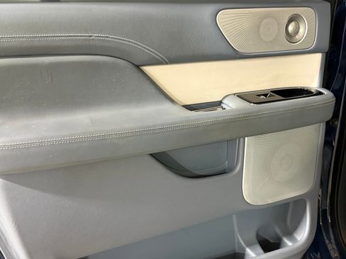 Used 2018 Lincoln Navigator L Black Label image 38