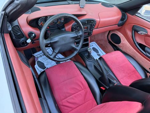 Used 2000 Porsche Boxster image 19