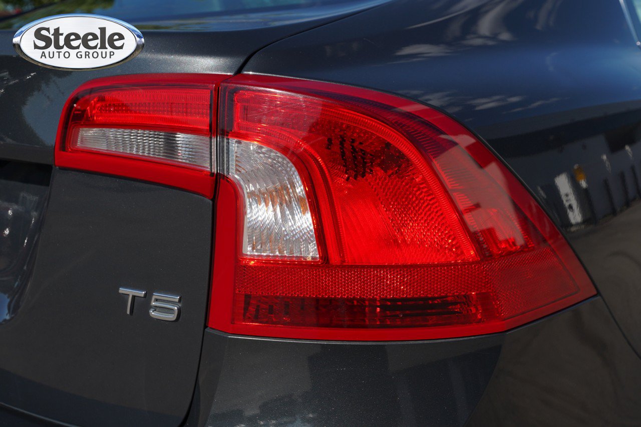 Used 2016 Volvo S60 T5 Premier w/ Convenience Package FWD image 21