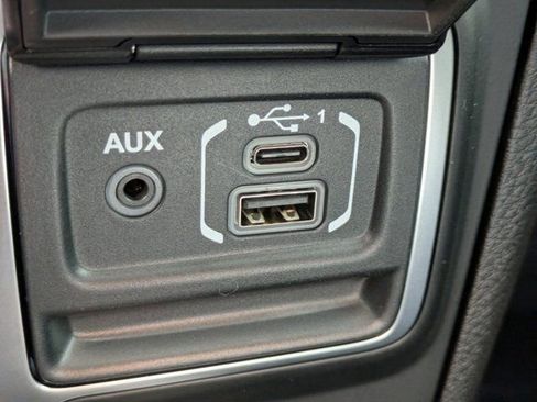 New 2025 Jeep Gladiator Sport image 19