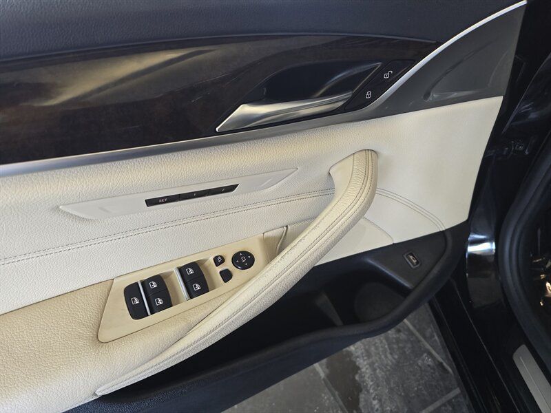 Used 2017 BMW 530i RWD image 18
