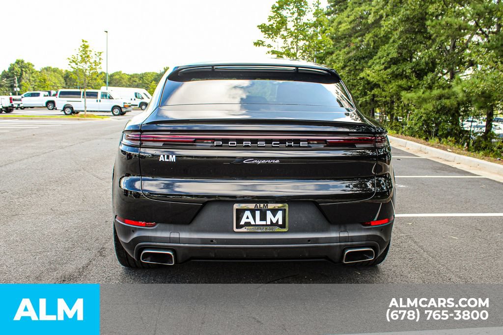 Used 2024 Porsche Cayenne Coupe AWD/4WD image 10
