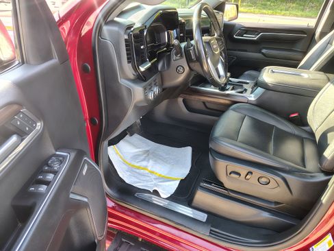 Used 2022 GMC Sierra 1500 SLT w/ SLT Convenience Package AWD/4WD image 19