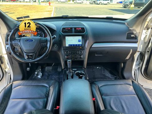 Used 2017 Ford Explorer XLT w/ Equipment Group 202A image 26