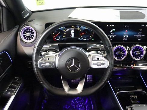 Used 2023 Mercedes-Benz GLB 250 4MATIC image 5