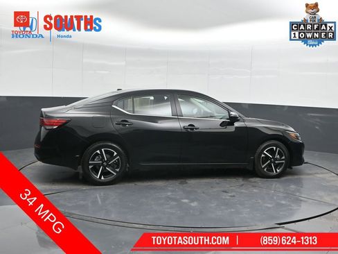 Used 2025 Nissan Sentra SV FWD image 3