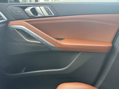 Used 2023 BMW X6 xDrive40i w/ M Sport Package image 23