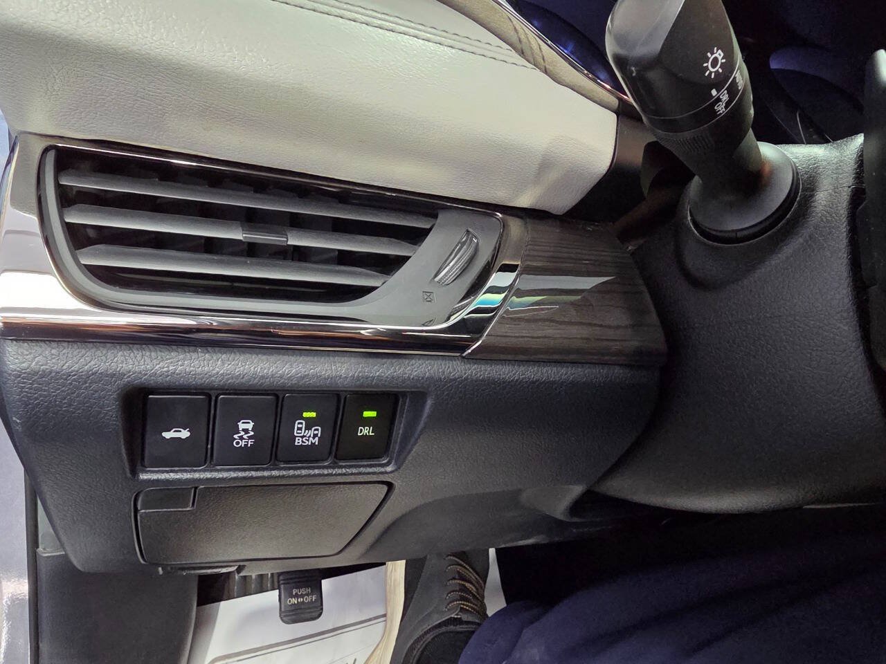Used 2014 Toyota Avalon XLE Touring FWD image 18