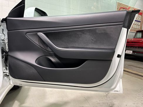 Used 2020 Tesla Model 3 Long Range AWD/4WD image 8
