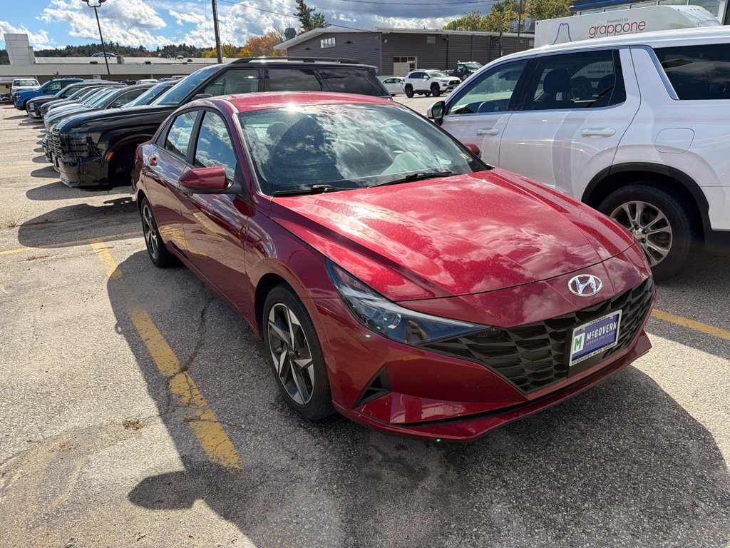 Used 2023 Hyundai Elantra SEL w/ Convenience Package FWD image 6
