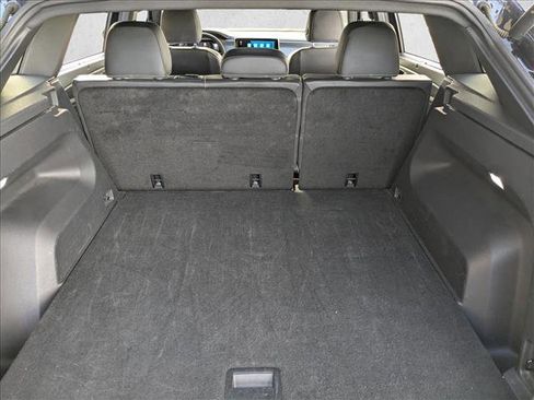 Used 2025 Volkswagen Atlas Cross Sport SE image 6