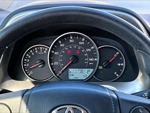 Used 2016 Toyota RAV4 LE FWD image 14