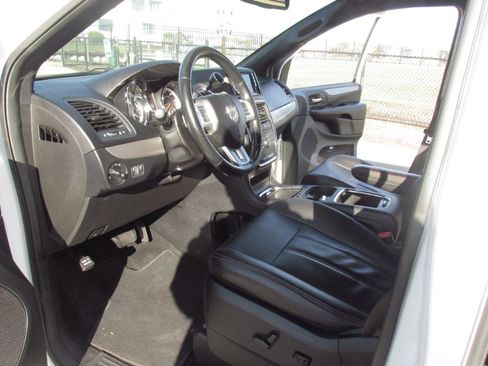 Used 2019 Dodge Grand Caravan GT FWD image 94