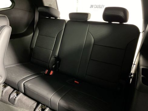 Used 2026 Buick Enclave Sport Touring w/ Power Package FWD image 23