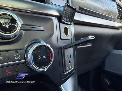 Used 2023 Ford F150 Raptor image 39