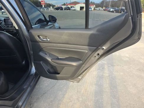 Used 2020 Nissan Altima 2.5 SR image 39