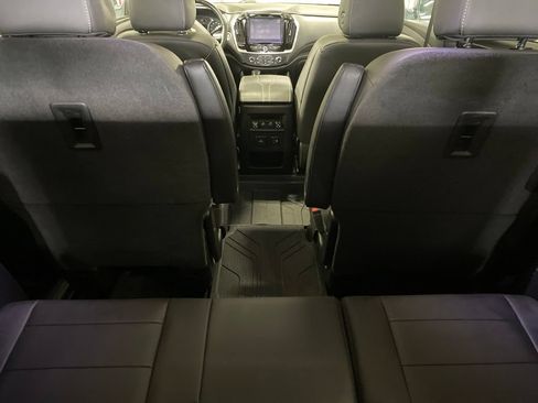 Used 2023 Chevrolet Traverse LT w/ LT Premium Package AWD/4WD image 11