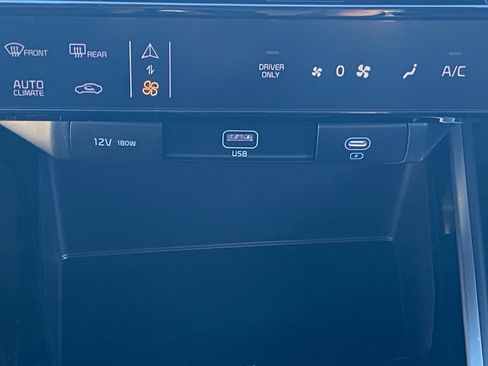 New 2026 Kia Niro LX image 27