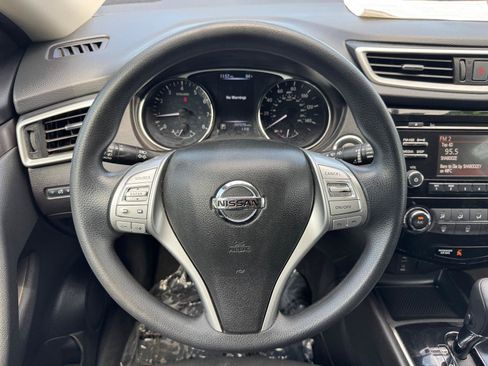 Used 2016 Nissan Rogue SV AWD/4WD image 8