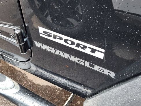 Used 2014 Jeep Wrangler Sport AWD/4WD image 12