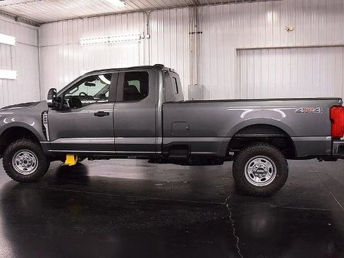 New 2026 Ford F250 XL w/ XL Off-Road Package image 4