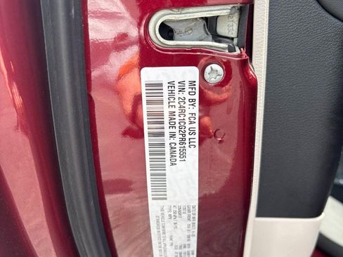 Used 2023 Chrysler Voyager LX FWD image 16