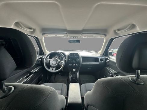 Used 2013 Jeep Patriot Sport image 19