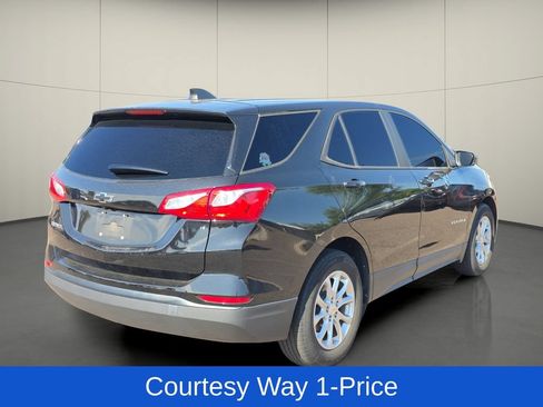 Used 2020 Chevrolet Equinox LS w/ LS Convenience Package FWD image 9