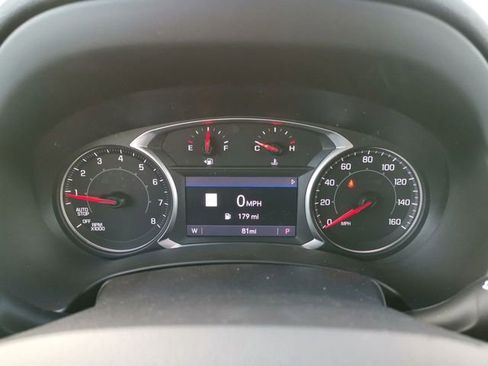 Used 2022 GMC Terrain SLT w/ Infotainment Package II FWD image 9