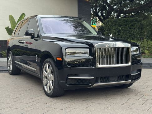 Used 2023 Rolls-Royce Cullinan image 12