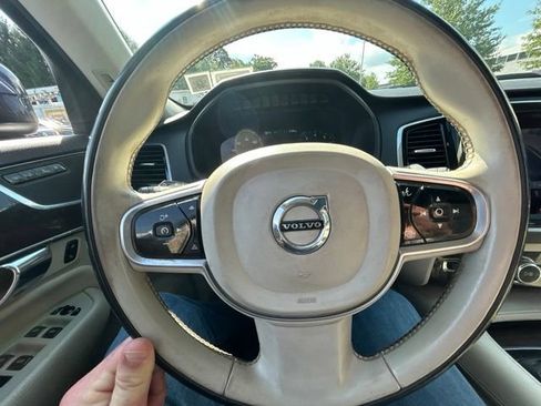 Used 2016 Volvo XC90 T6 Momentum w/ Momentum Plus Package AWD/4WD image 20