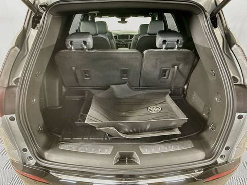 Used 2024 Buick Enclave Essence w/ Technology Package FWD image 25