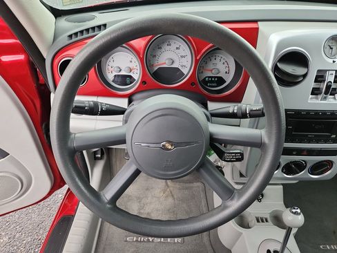 Used 2007 Chrysler PT Cruiser Touring w/ Fleet Value Group I FWD image 16