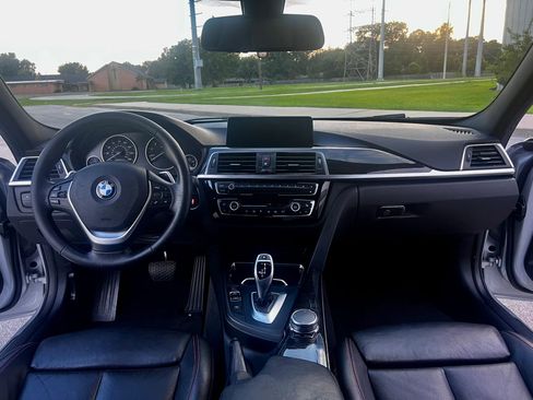 Used 2017 BMW 330i Sedan image 10