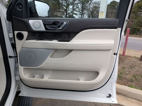 Used 2023 Lincoln Navigator Black Label image 31