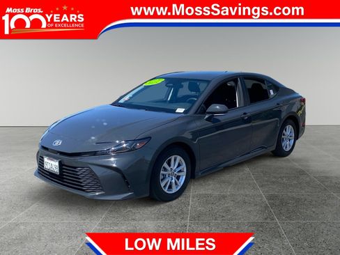 Used 2025 Toyota Camry LE w/ Convenience Package FWD image 1