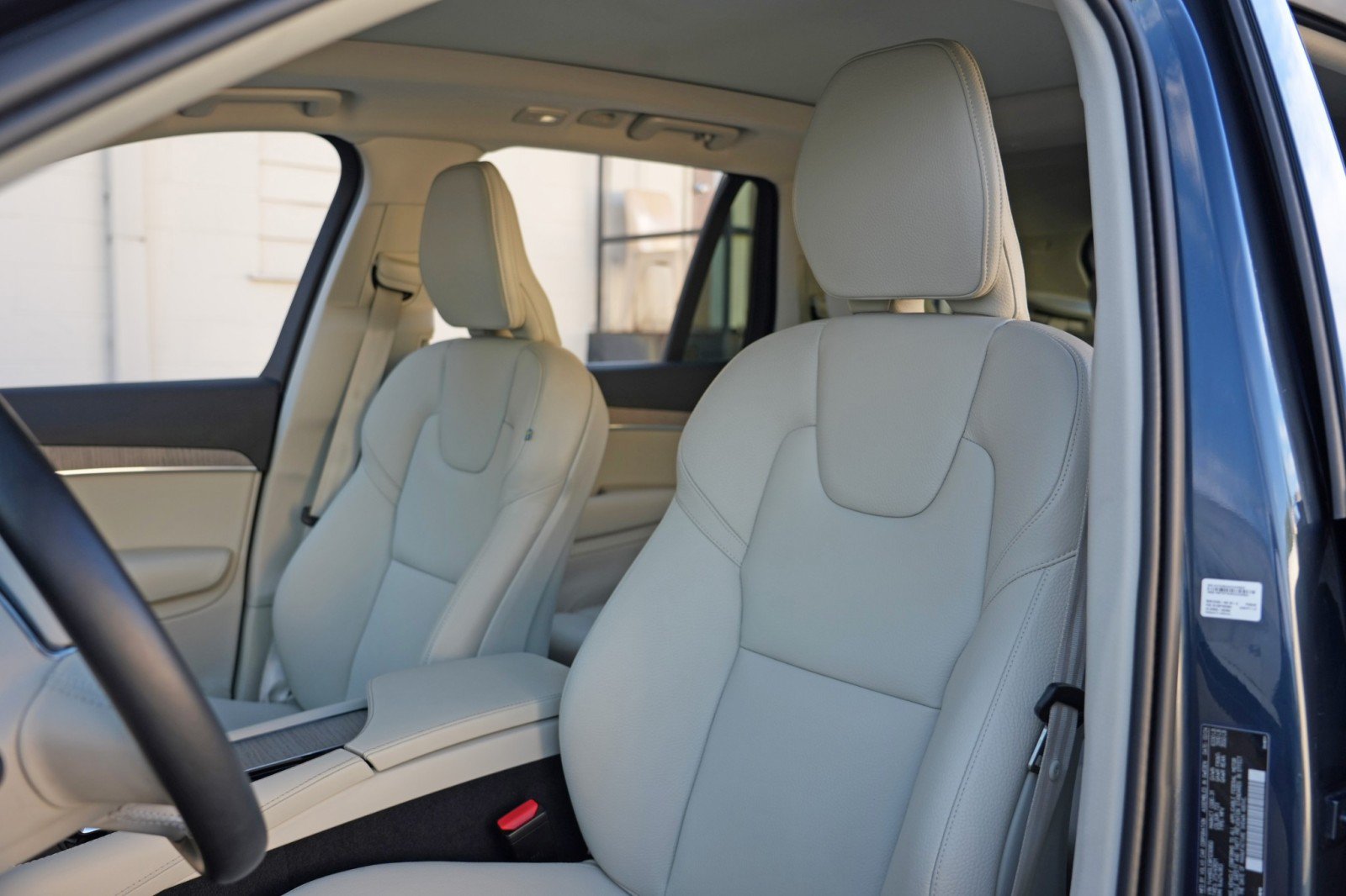 Used 2024 Volvo XC90 T8 Plus w/ Protection Package Premier AWD/4WD image 43